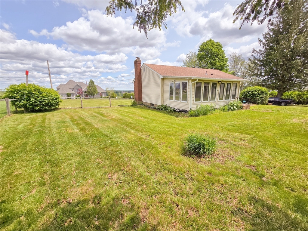 264 Dresser Hill Road Dudley, MA 01571 - Photo 19 of 21