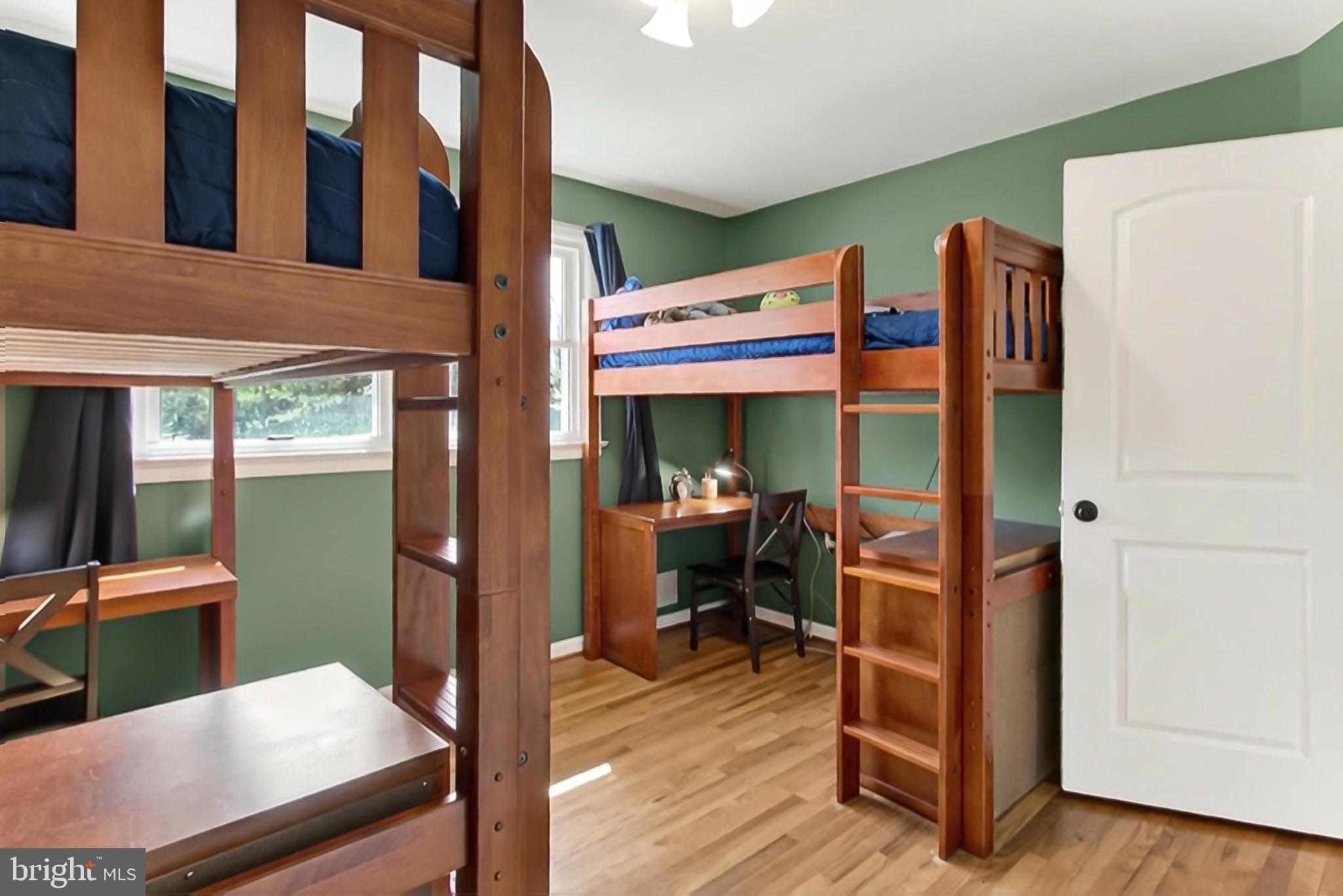 6621 Kerns Road Falls Church, VA 22042 - Photo 33 of 59 2nd bedroom
