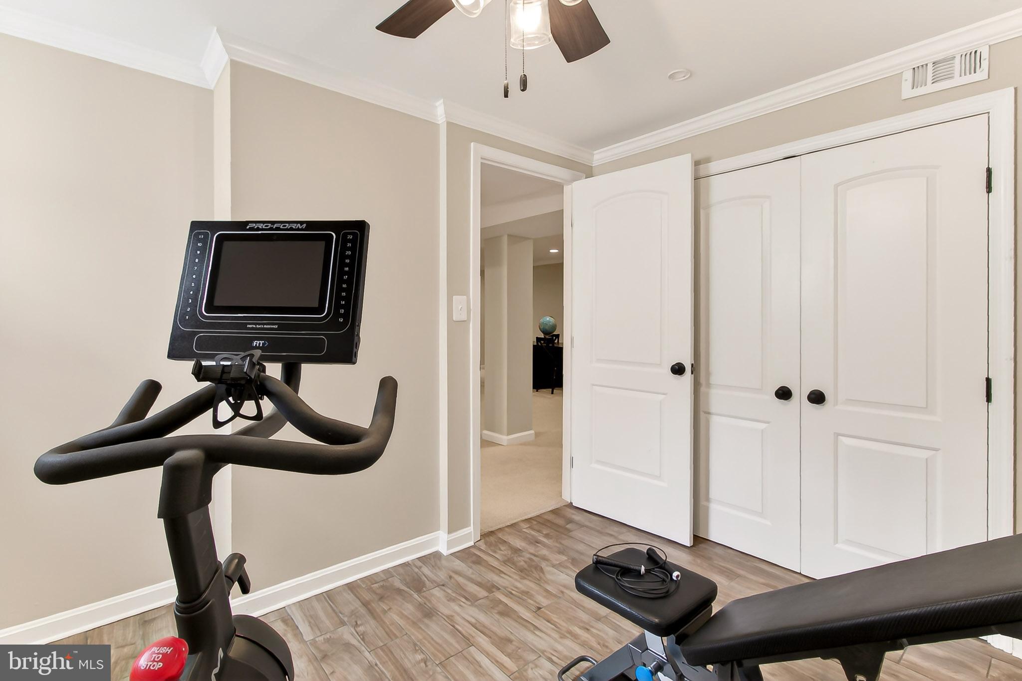 6621 Kerns Road Falls Church, VA 22042 - Photo 42 of 59 Versatile living space