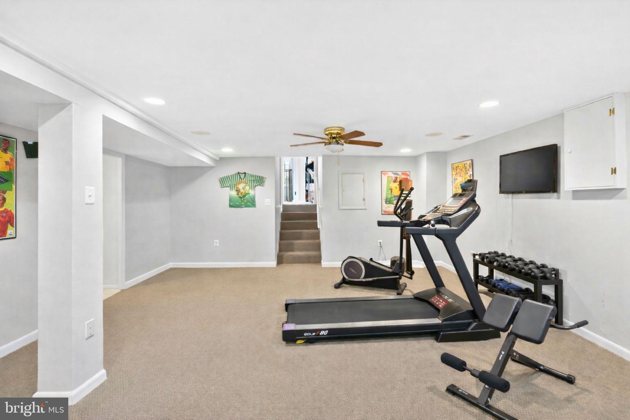 2849 Hideaway Road Fairfax, VA 22031 - Photo 29 of 45 a view of a room with gym equipment