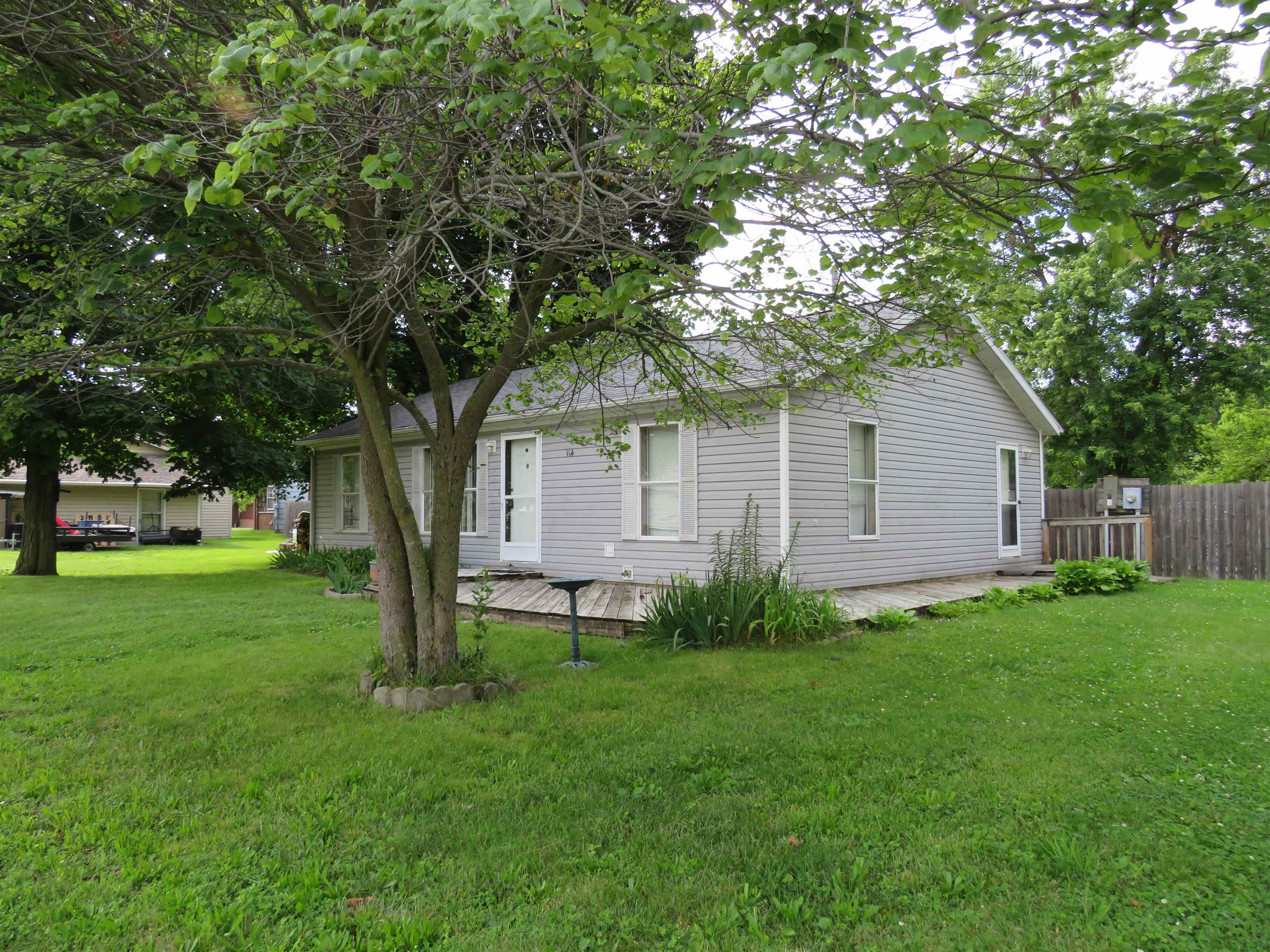 114 East 3rd Street Rochester, IN 46975 - Photo 2 of 20