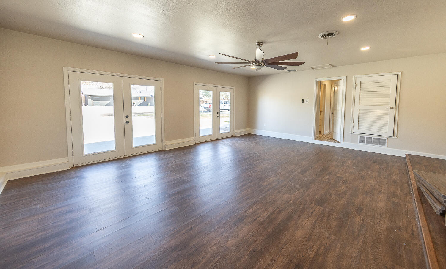 1304 8th Street Shallowater, TX 79363 - Photo 13 of 27 2L9A1227