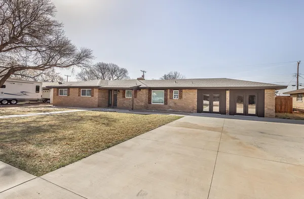 $308,000 | 1304 8th Street, Shallowater, TX 79363