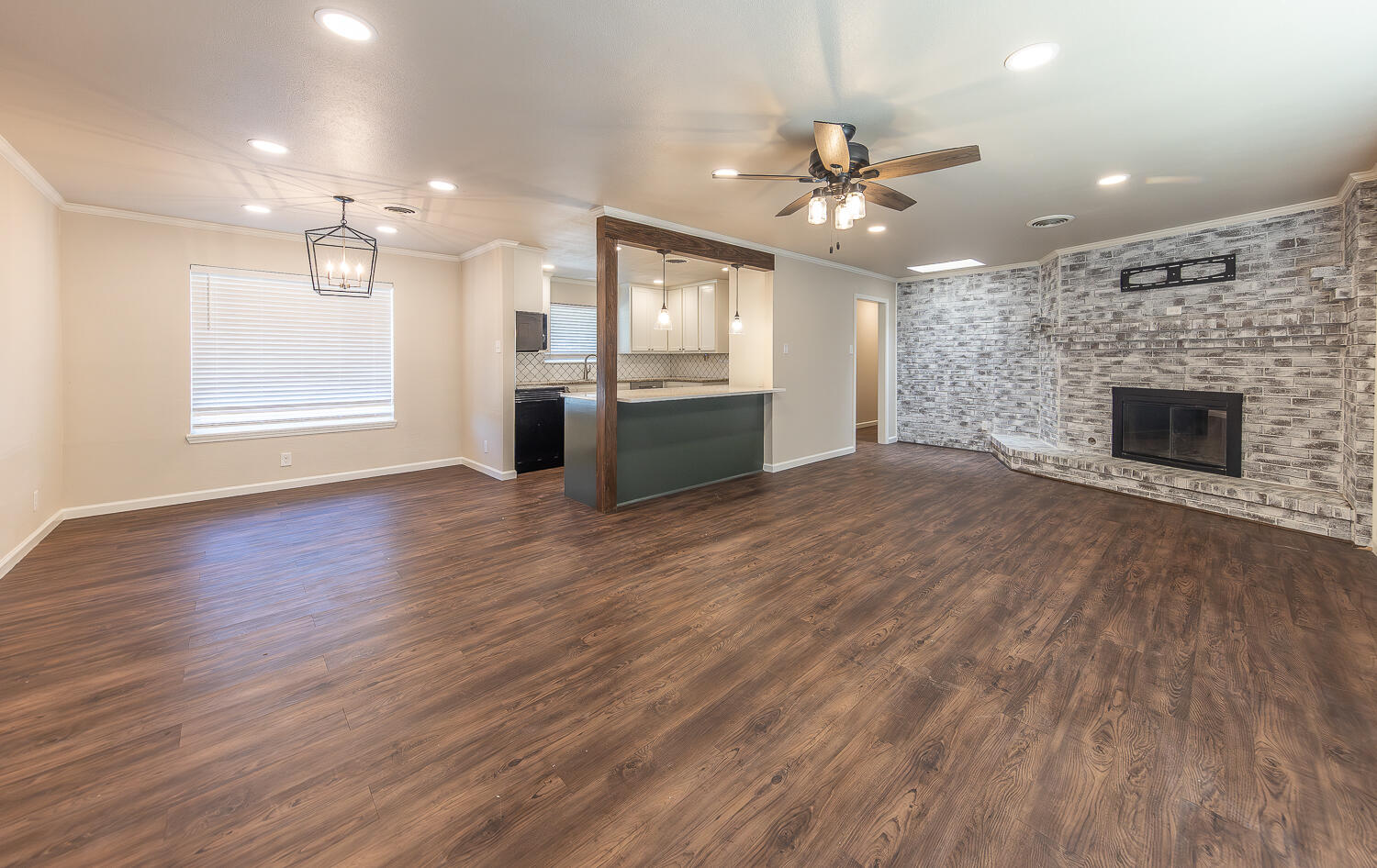 1304 8th Street Shallowater, TX 79363 - Photo 4 of 27 2L9A1166