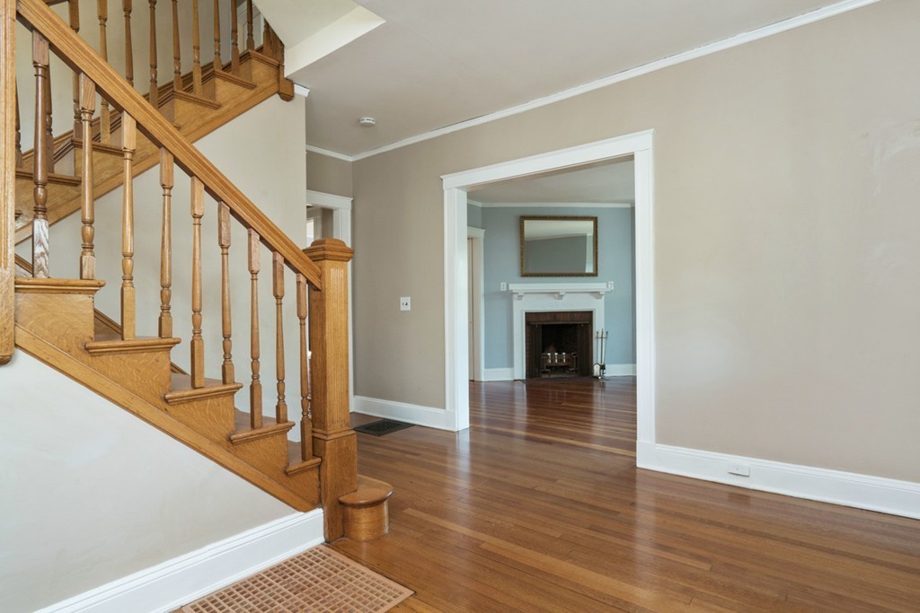 56 Woodcliff Road Newton, MA 02461 - Photo 3 of 29