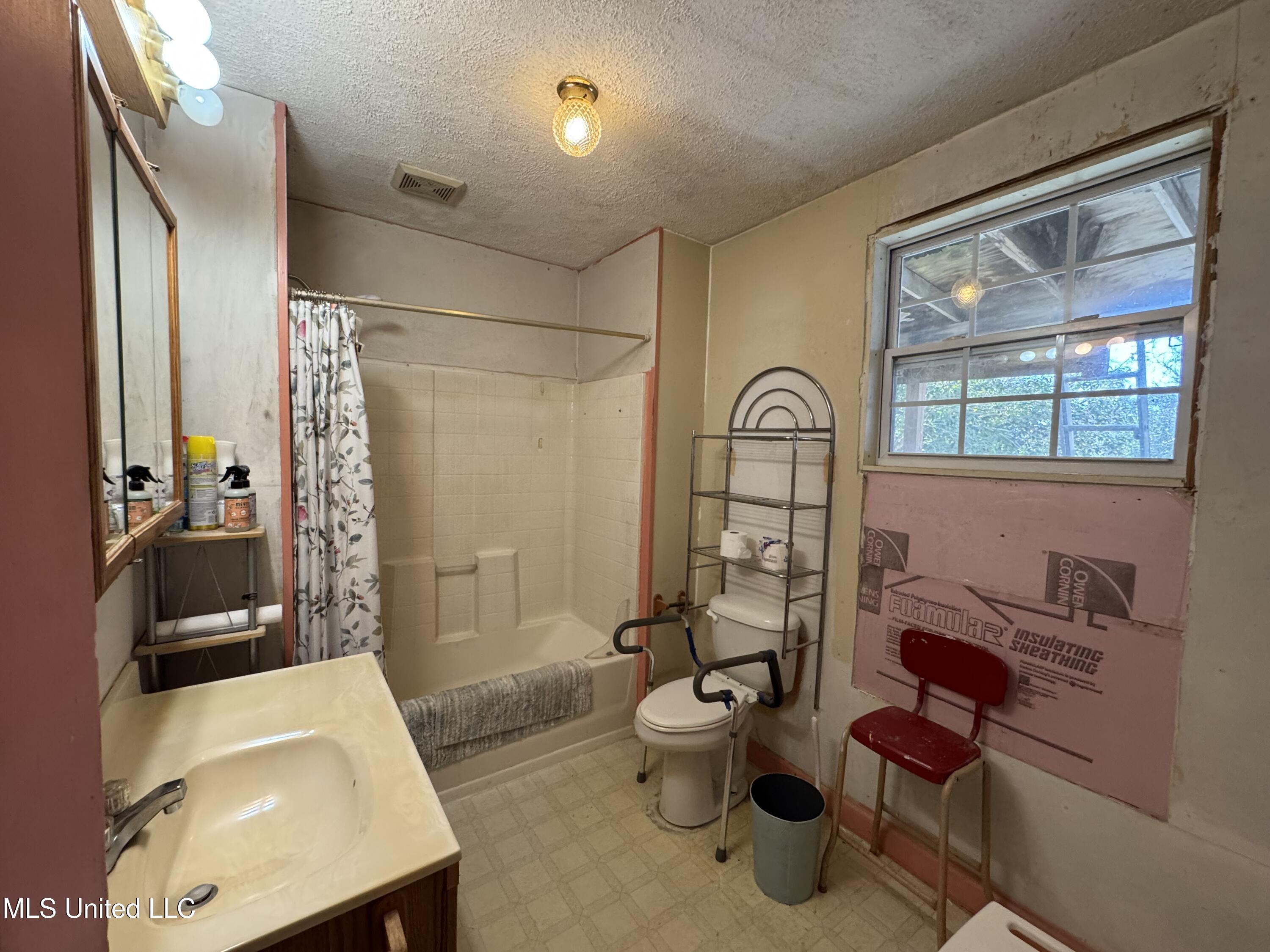 1032 9th Street Wesson, MS 39191 - Photo 6 of 10 IMG_4003