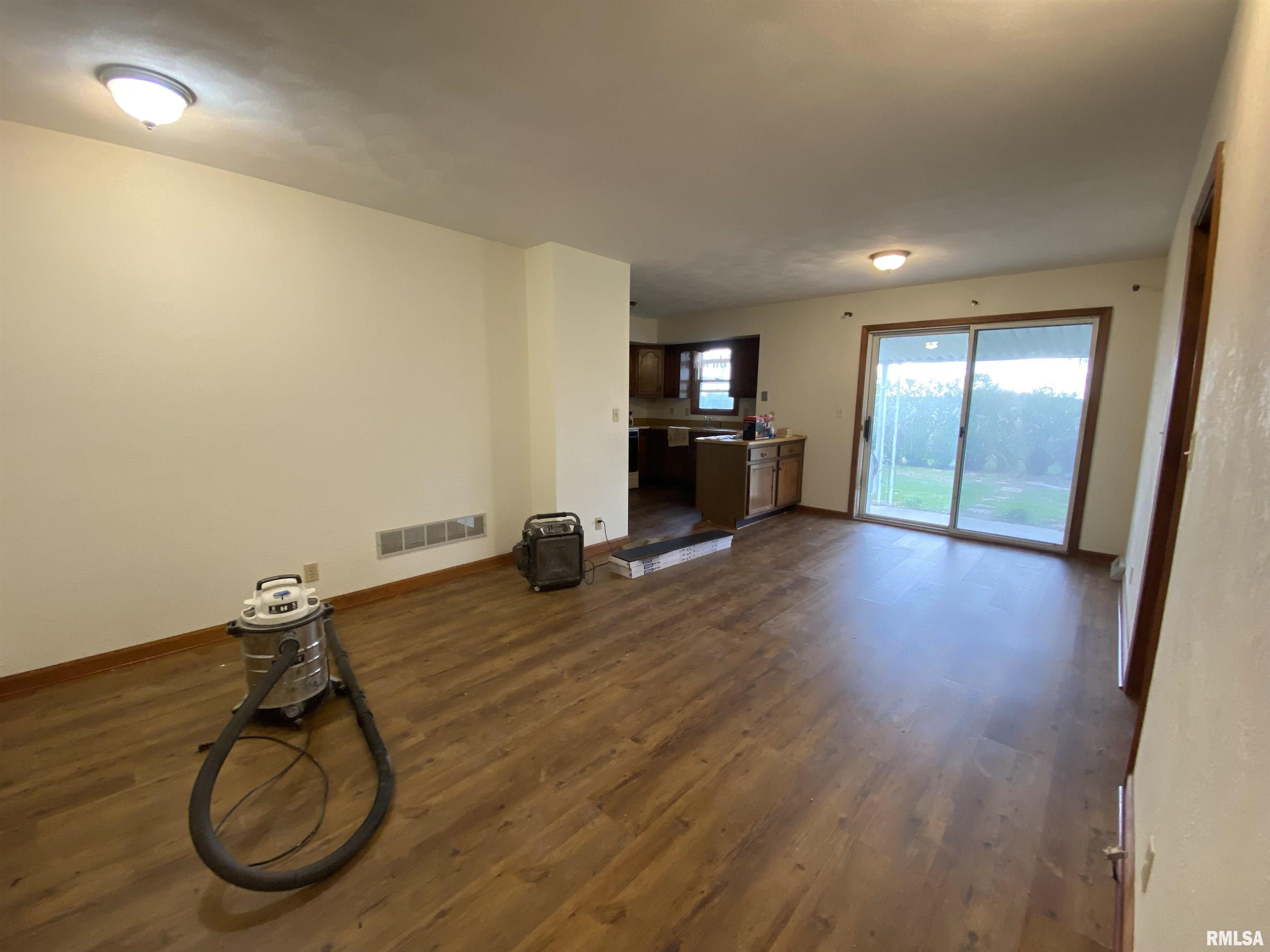 90 Banyan Drive Canton, IL 61520 - Photo 18 of 32