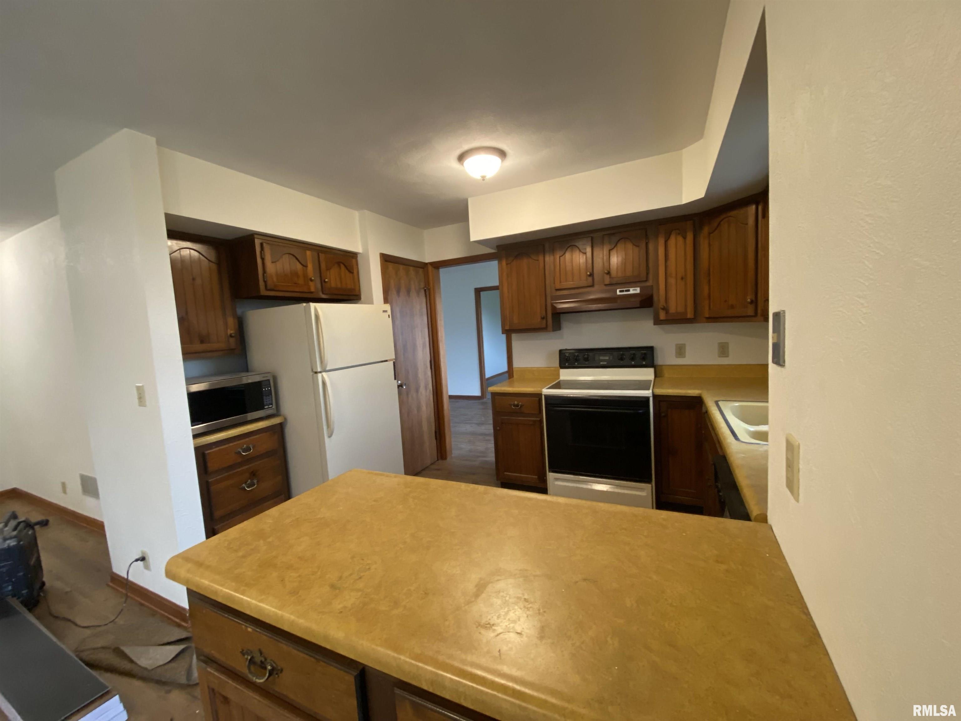 90 Banyan Drive Canton, IL 61520 - Photo 21 of 32