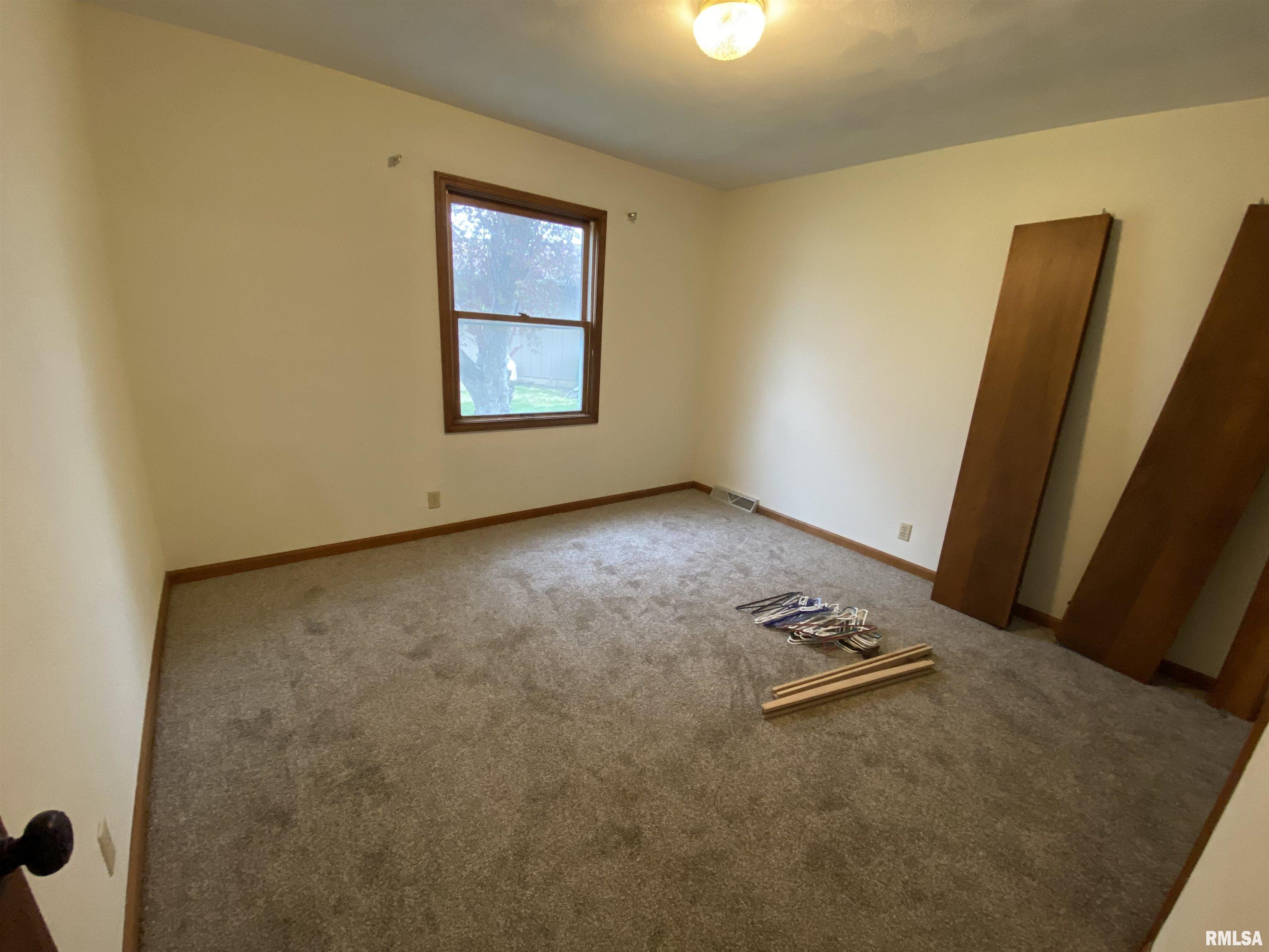 90 Banyan Drive Canton, IL 61520 - Photo 28 of 32