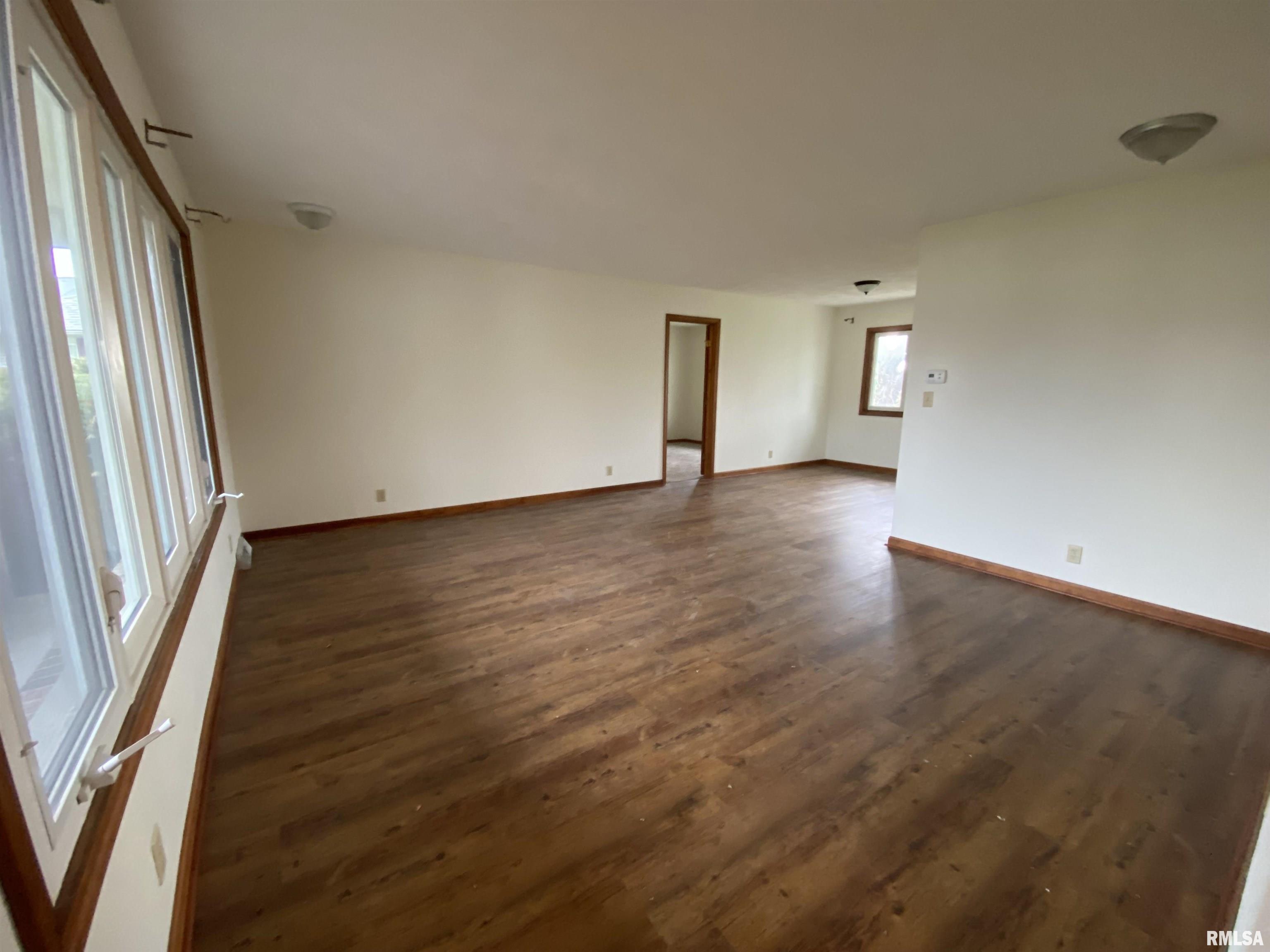 90 Banyan Drive Canton, IL 61520 - Photo 7 of 32