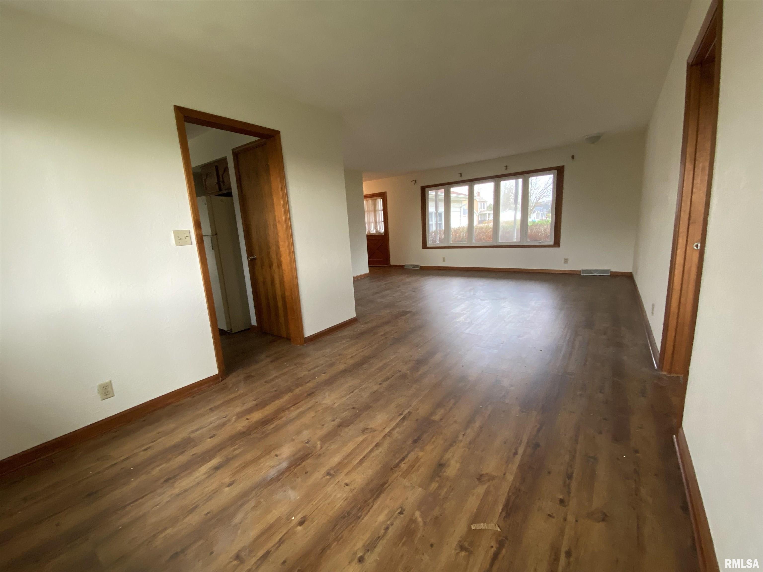 90 Banyan Drive Canton, IL 61520 - Photo 10 of 32