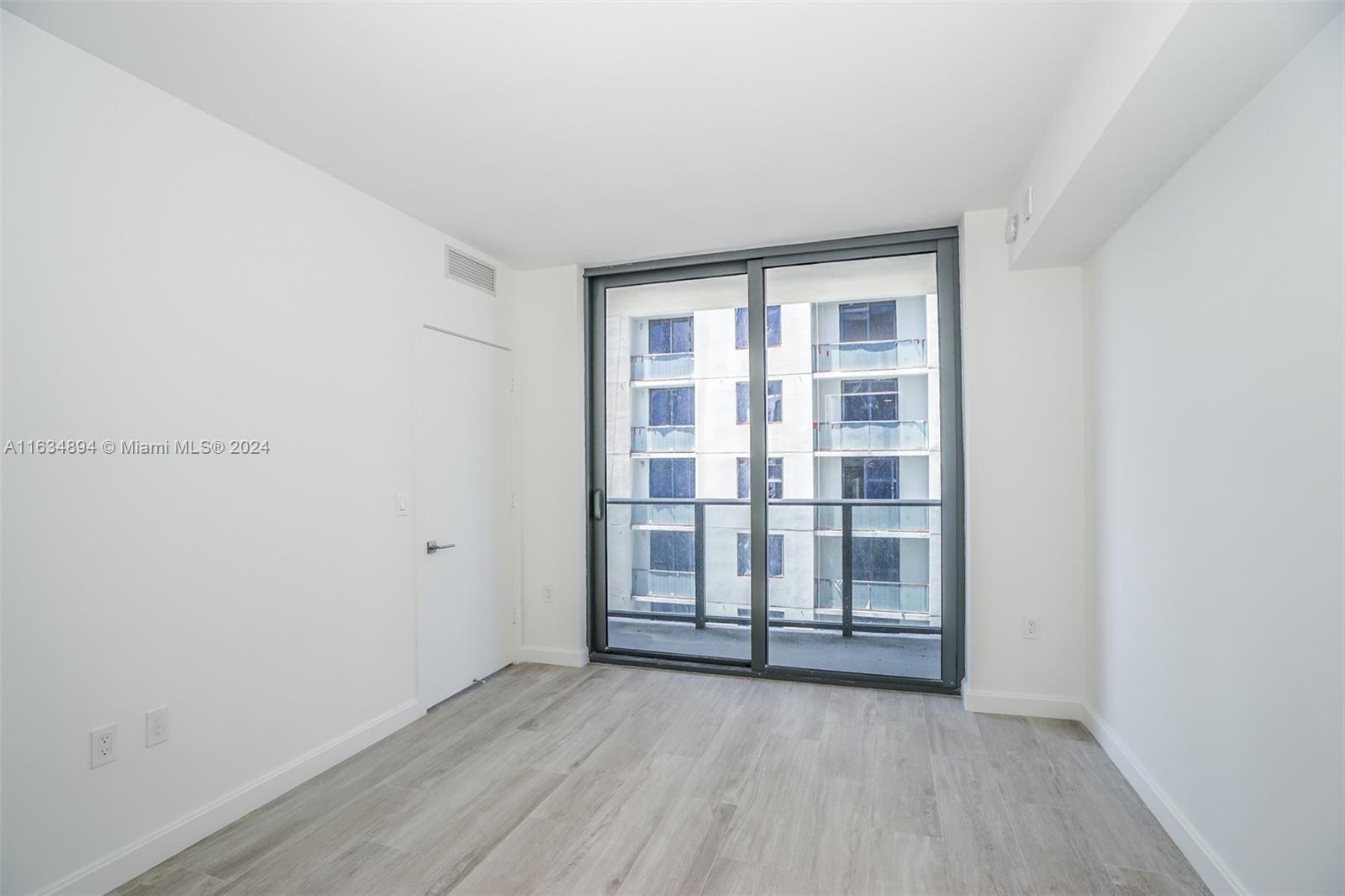 55 Southwest 9th Street, Unit 2108 Miami, FL 33130 - Photo 13 of 33