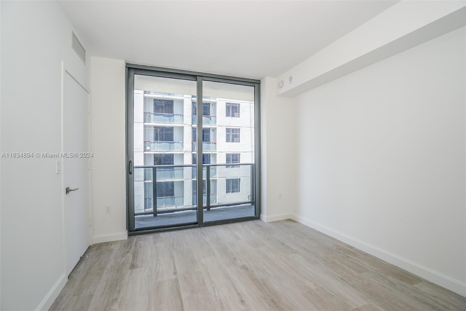 55 Southwest 9th Street, Unit 2108 Miami, FL 33130 - Photo 14 of 33