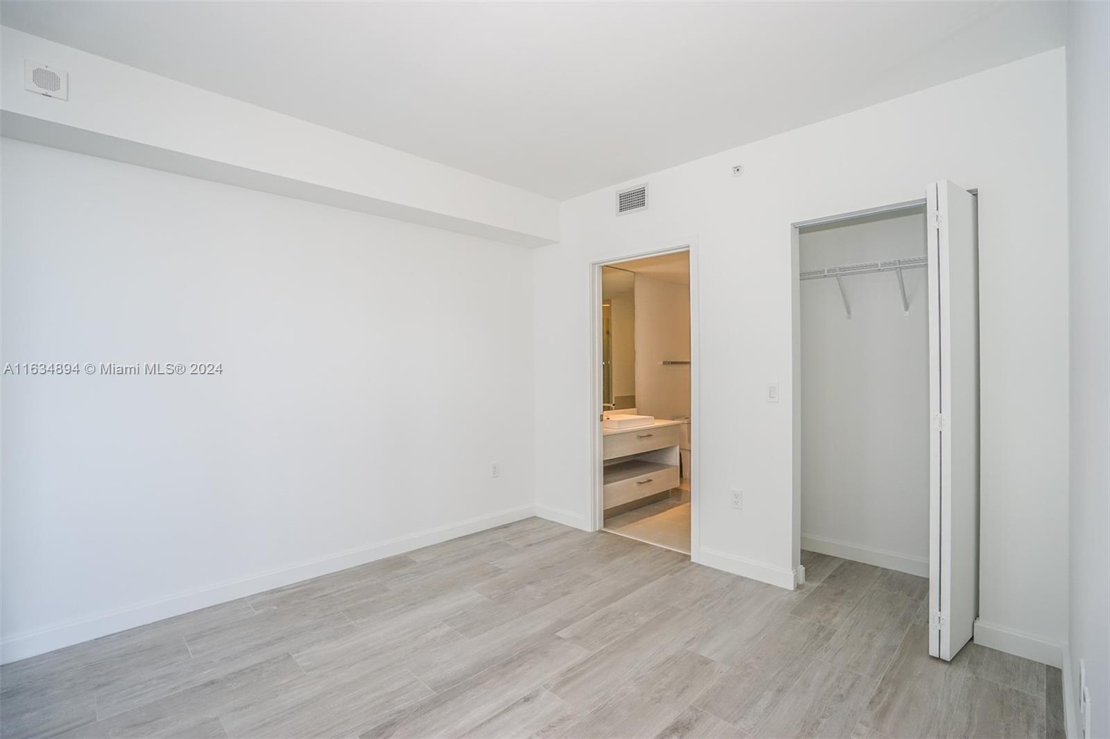 55 Southwest 9th Street, Unit 2108 Miami, FL 33130 - Photo 9 of 33