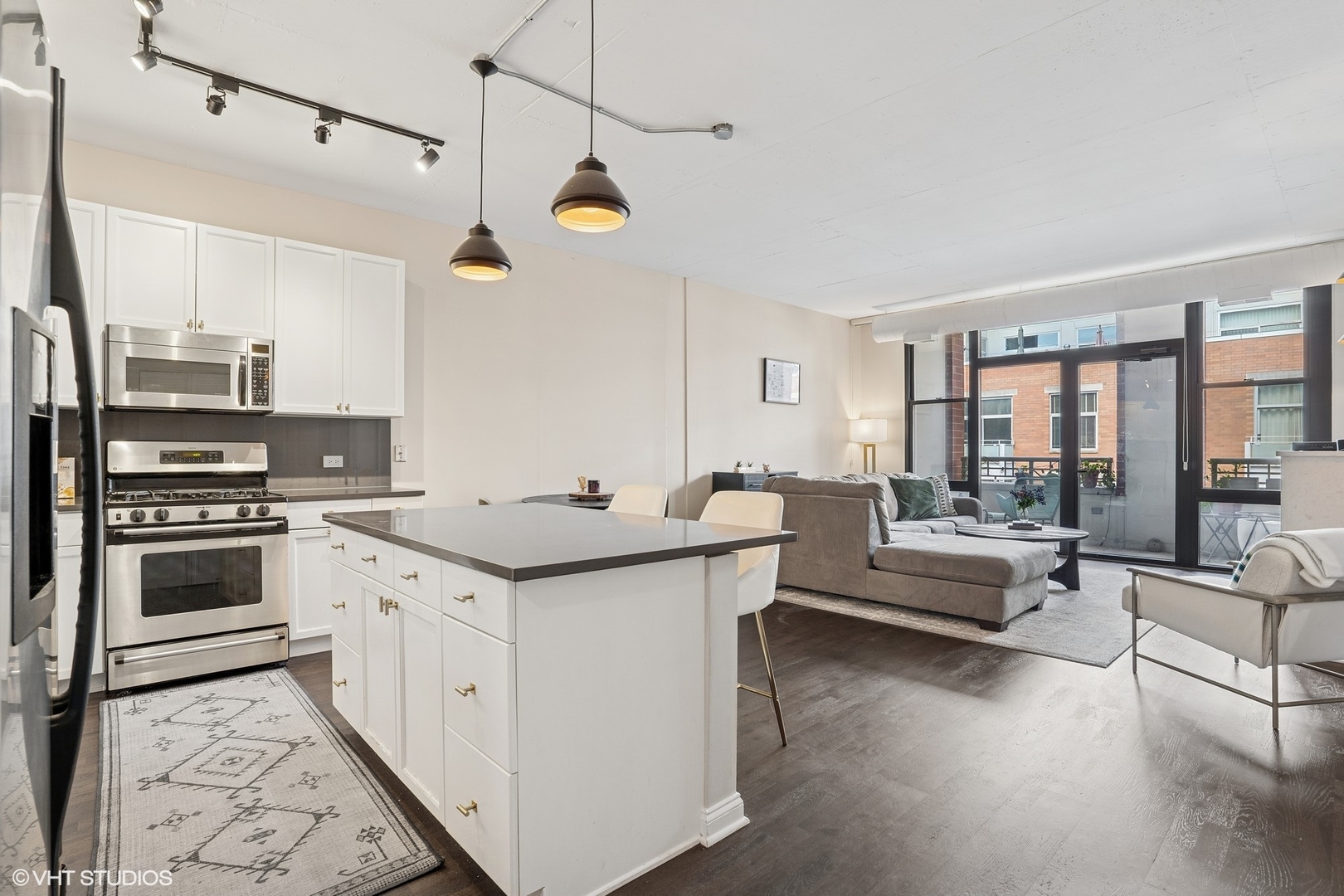 1001 West Madison Street, Unit 513 Chicago, IL 60607 - Photo 3 of 23 Gallery Image 3