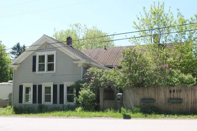 $260,000 | 6610 Berkshire Center Road, Berkshire, VT 05450