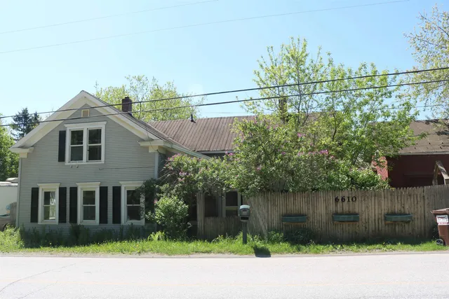 $260,000 | 6610 Berkshire Center Road, Berkshire, VT 05450