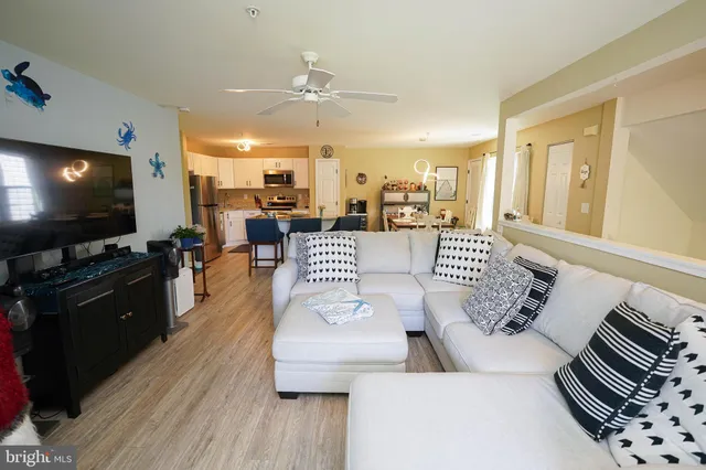 $299,900 | 11421 Manklin Creek Road, Unit 4, Berlin, MD 21811