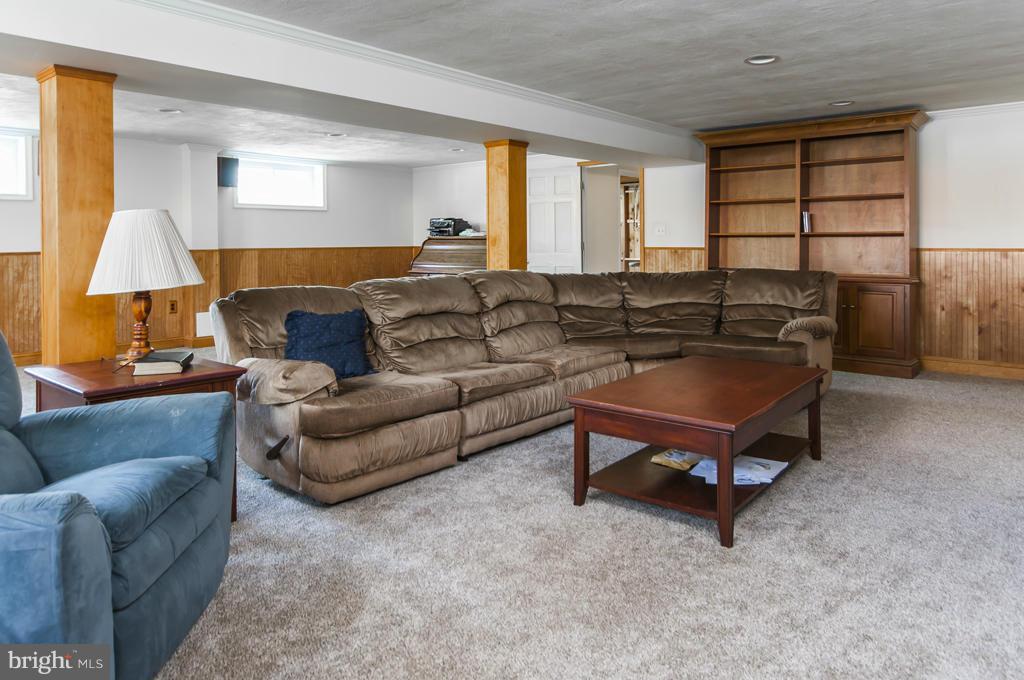 8411 High Ridge Road Ellicott City, MD 21043 - Photo 23 of 30 Family Room