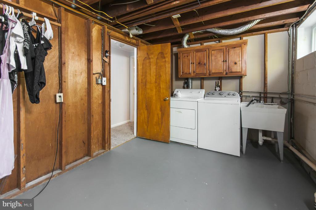 8411 High Ridge Road Ellicott City, MD 21043 - Photo 26 of 30 Interior (General)