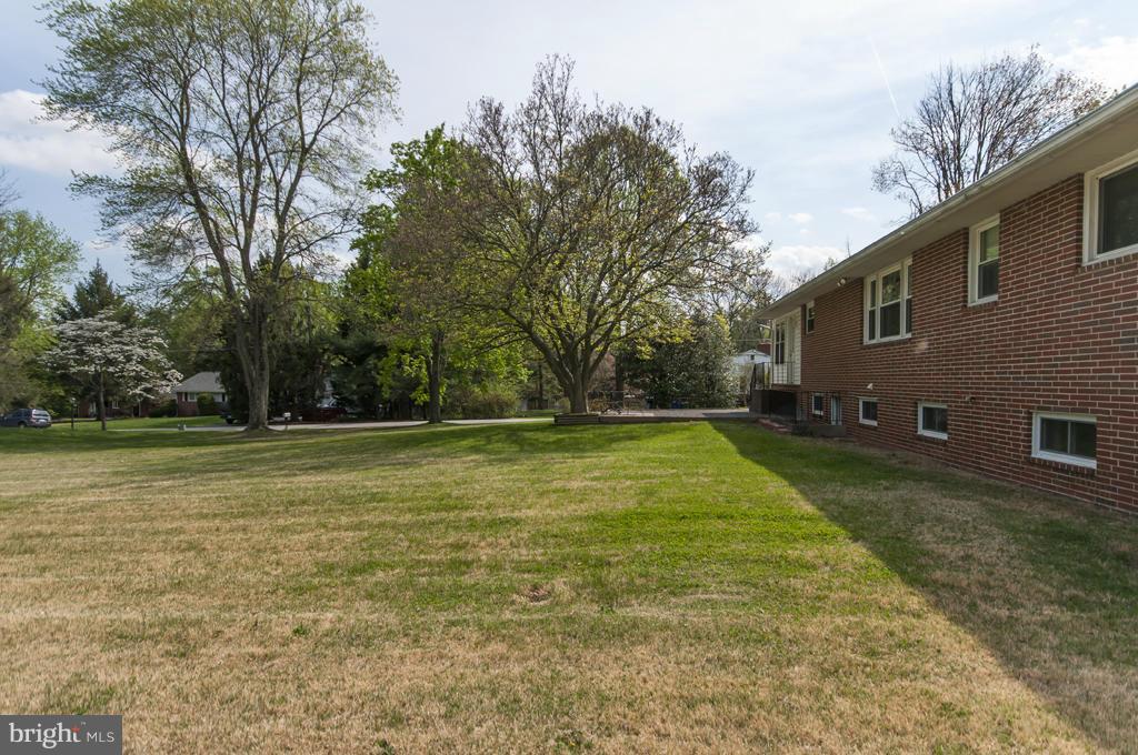 8411 High Ridge Road Ellicott City, MD 21043 - Photo 29 of 30 Exterior (General)