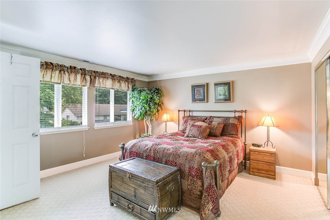 16919 143rd Avenue Southeast Renton, WA 98058 - Photo 11 of 16 Gallery Image 11