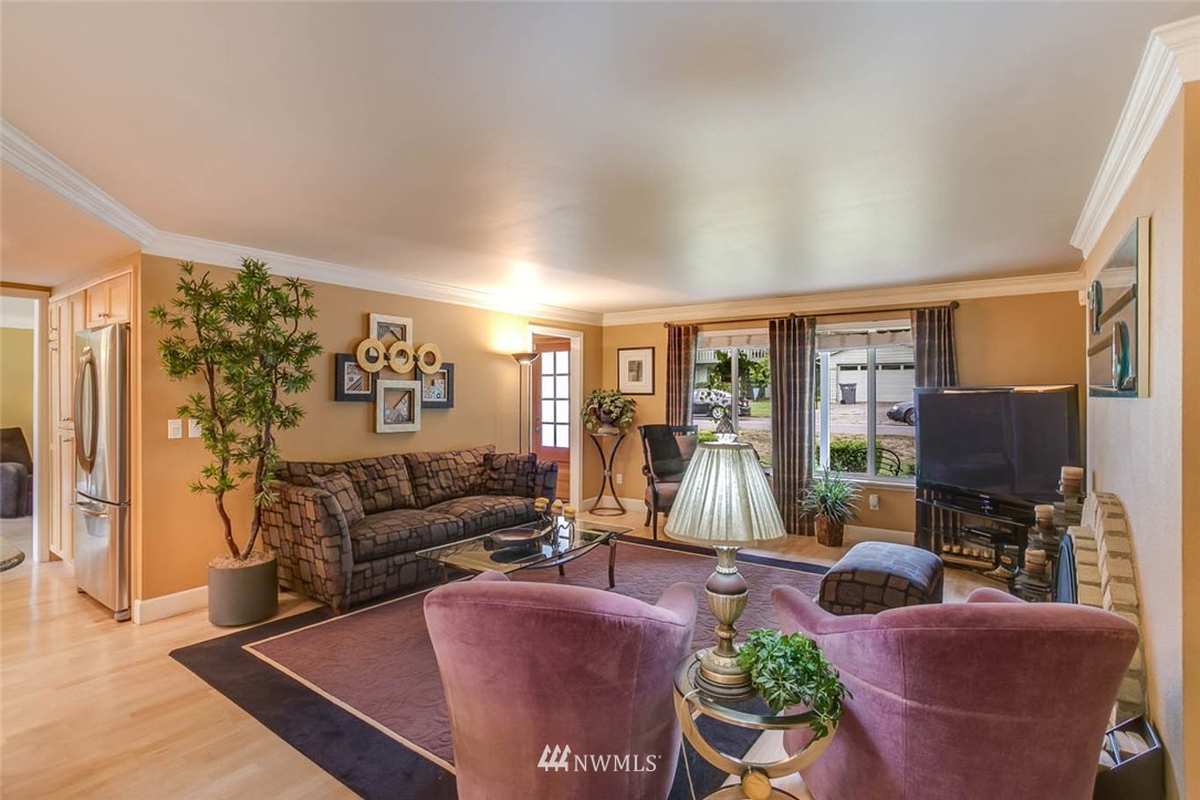 16919 143rd Avenue Southeast Renton, WA 98058 - Photo 8 of 16 Gallery Image 8