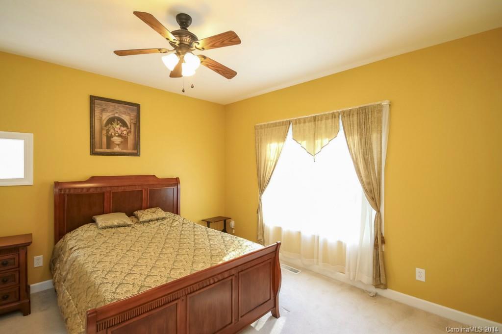 1813 Copperplate Road Charlotte, NC 28262 - Photo 13 of 24 Gallery Image 13