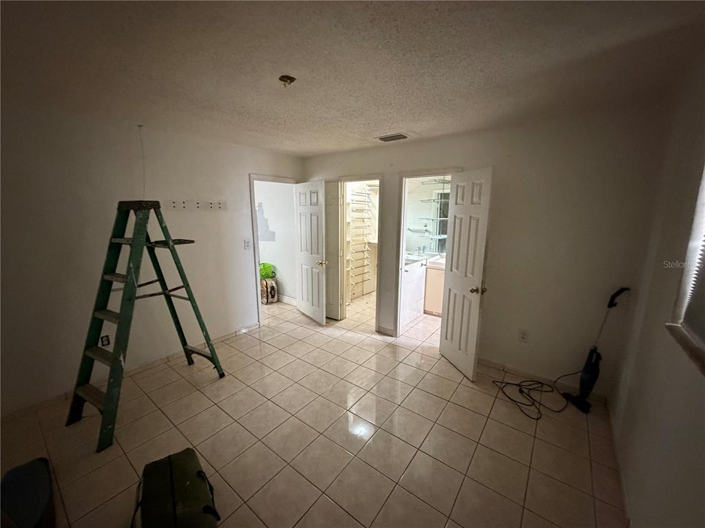 14905 Southwest 304th Terrace Homestead, FL 33033 - Photo 9 of 29