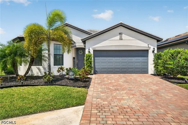 $305,000 | 3721 East Hampton Circle, Fort Myers, FL 33905