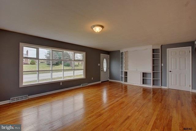 2029 Grandview Road Hanover, PA 17331 - Photo 3 of 26