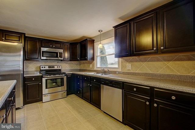 2029 Grandview Road Hanover, PA 17331 - Photo 7 of 26