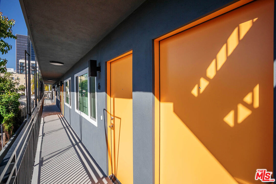 6244 De Longpre Avenue, Unit 10 Los Angeles, CA 90028 - Photo 24 of 24