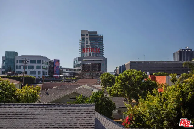 $1,850 | 6244 De Longpre Avenue, Unit 10, Los Angeles, CA 90028