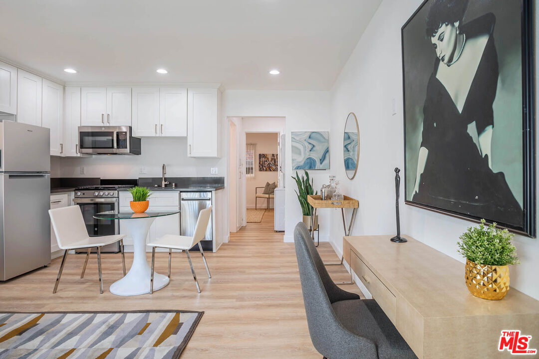 6244 De Longpre Avenue, Unit 10 Los Angeles, CA 90028 - Photo 8 of 24