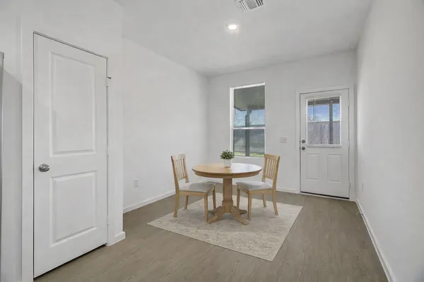 $2,300 | 519 Louis Lane, Baytown, TX 77523