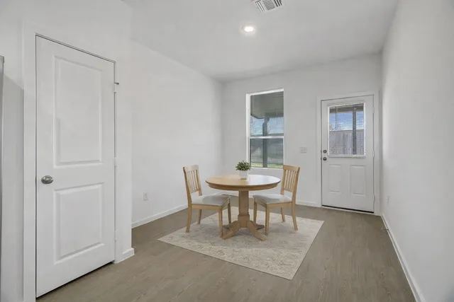 $2,500 | 519 Louis Lane, Baytown, TX 77523