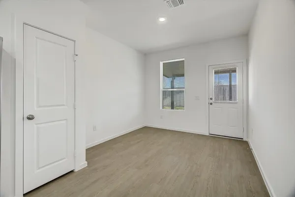 $2,300 | 519 Louis Lane, Baytown, TX 77523