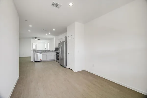 $2,300 | 519 Louis Lane, Baytown, TX 77523