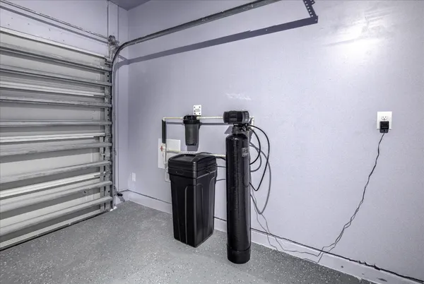 $2,300 | 519 Louis Lane, Baytown, TX 77523