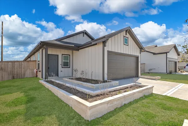 $2,300 | 519 Louis Lane, Baytown, TX 77523