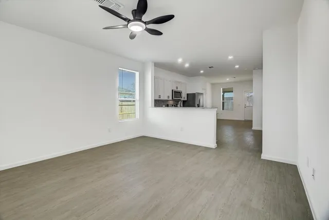 $2,500 | 519 Louis Lane, Baytown, TX 77523