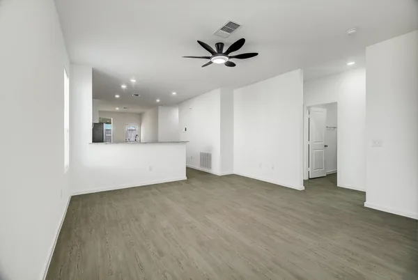 $2,300 | 519 Louis Lane, Baytown, TX 77523