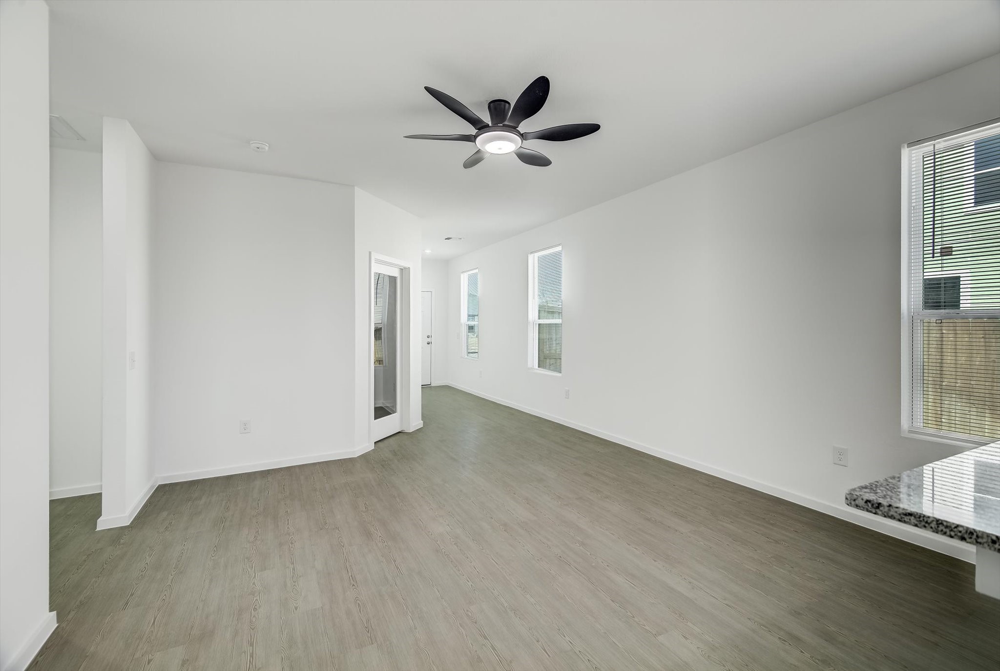 519 Louis Lane Baytown, TX 77523 - Photo 10 of 43