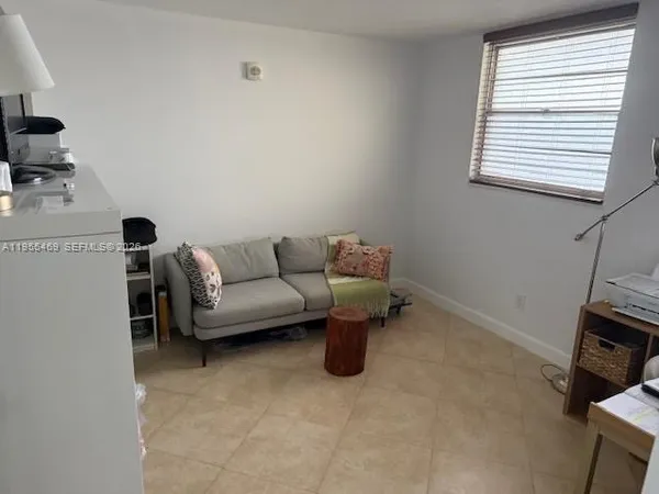 $2,350 | 2000 Northeast 135th Street, Unit 703, North Miami, FL 33181
