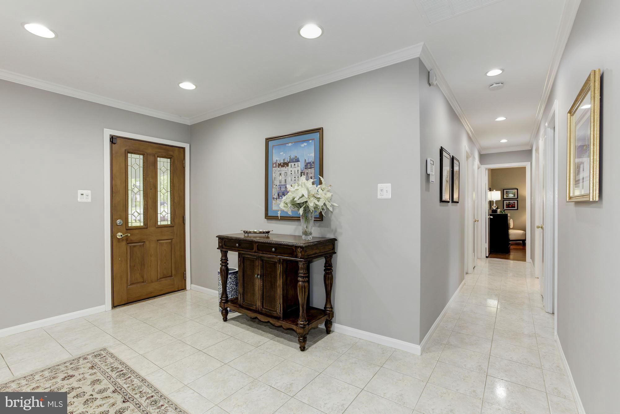 2939 Birchtree Lane Silver Spring, MD 20906 - Photo 3 of 25 Grand Foyer