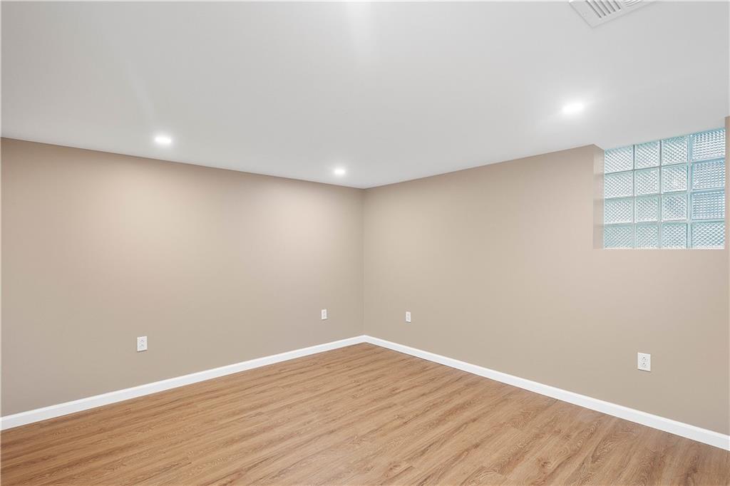 4468 Stilley Road Pittsburgh, PA 15227 - Photo 20 of 31 Gallery Image 20
