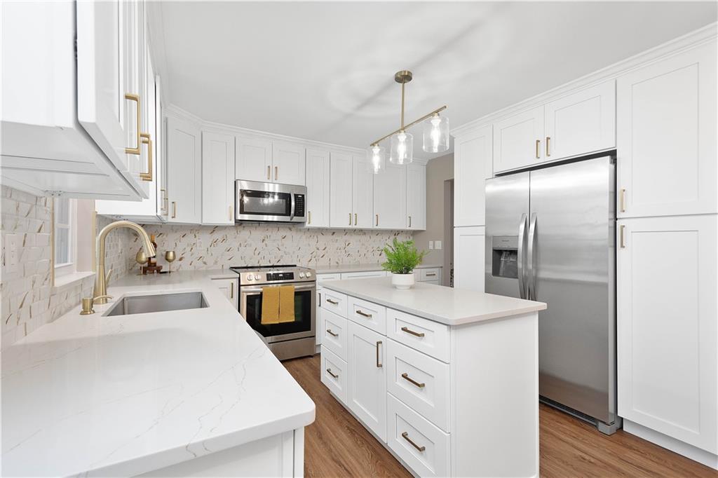 4468 Stilley Road Pittsburgh, PA 15227 - Photo 9 of 31 Gallery Image 9