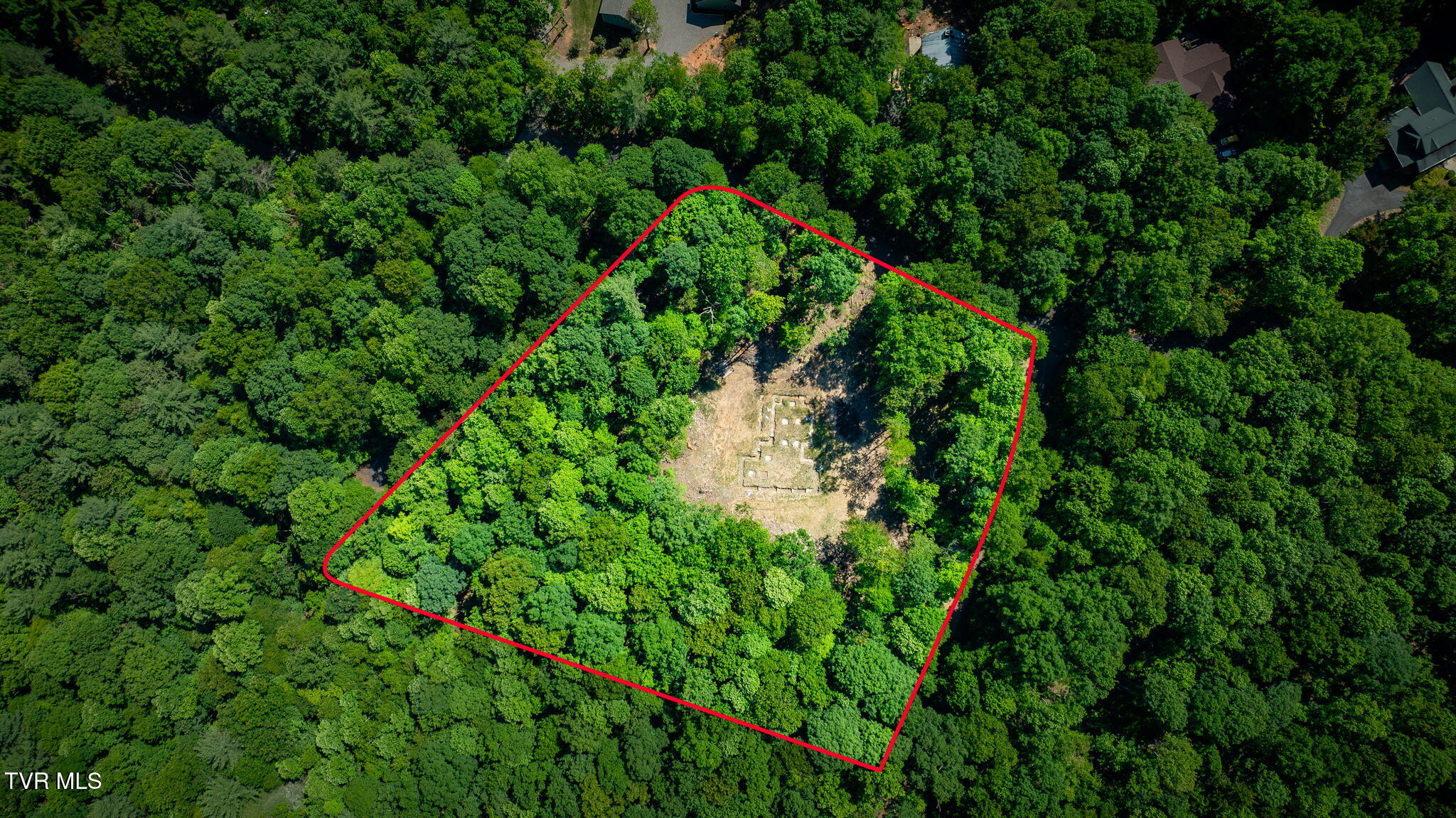 110 Forest Drive, Unit 15 Butler, TN 37640 - Photo 1 of 38 FA8B9268-515D-4A8D-8C67-DE2771F35B6B