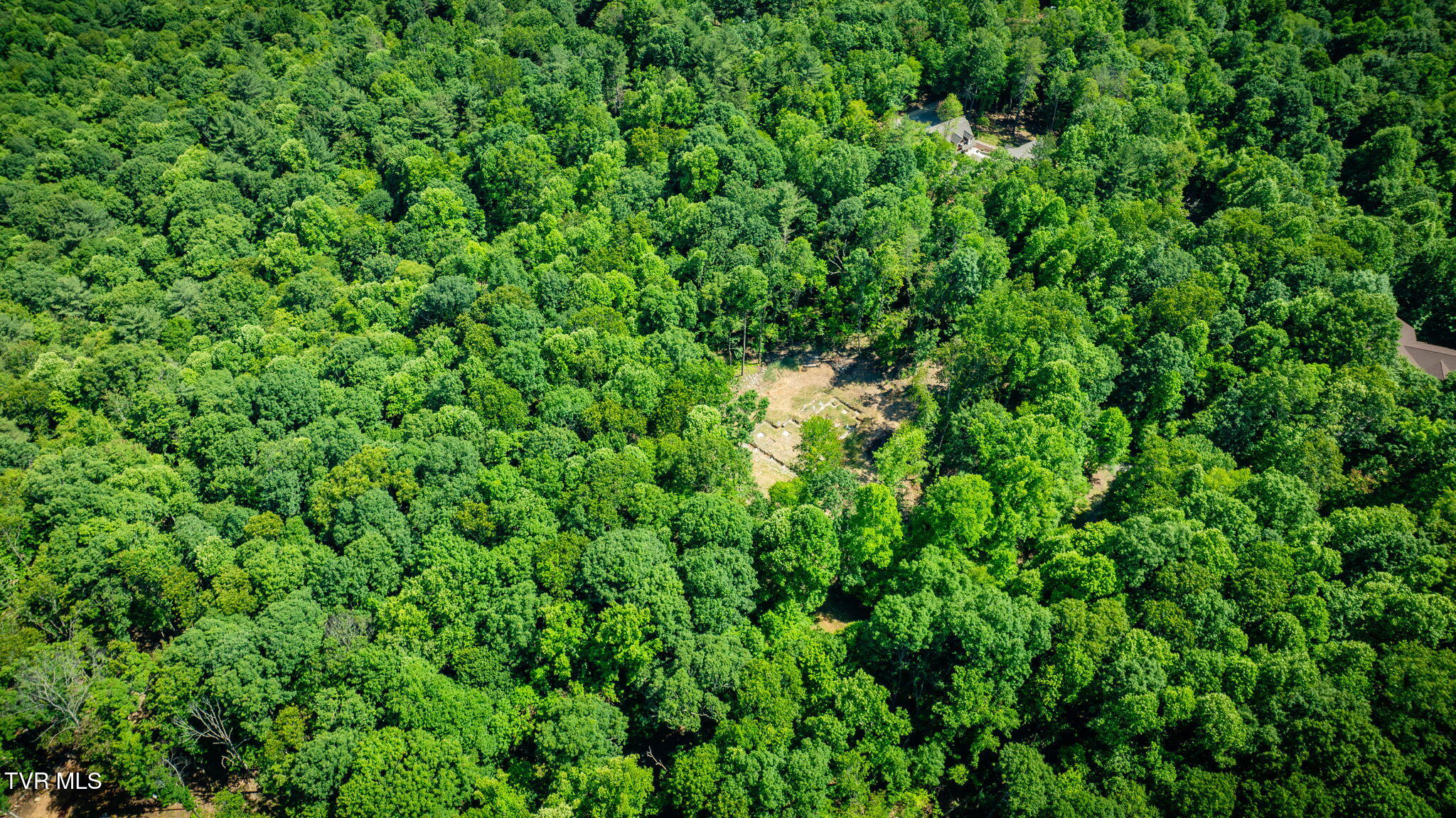 110 Forest Drive, Unit 15 Butler, TN 37640 - Photo 30 of 38 DAFAEB69-6E77-4973-A790-46F2AD590A9C